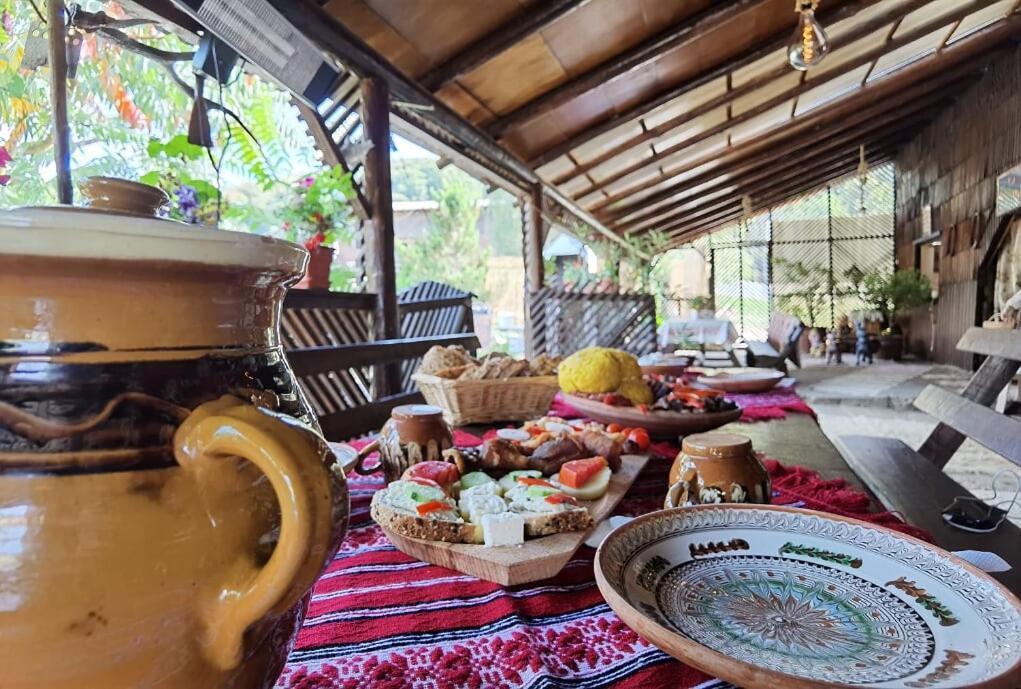 Hotel Langa Stana Curtea de Argeş Zewnętrze zdjęcie
