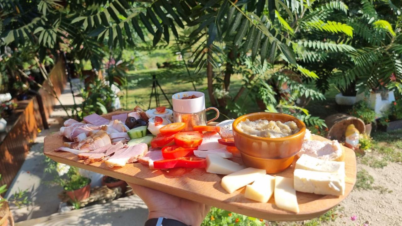 Hotel Langa Stana Curtea de Argeş Zewnętrze zdjęcie